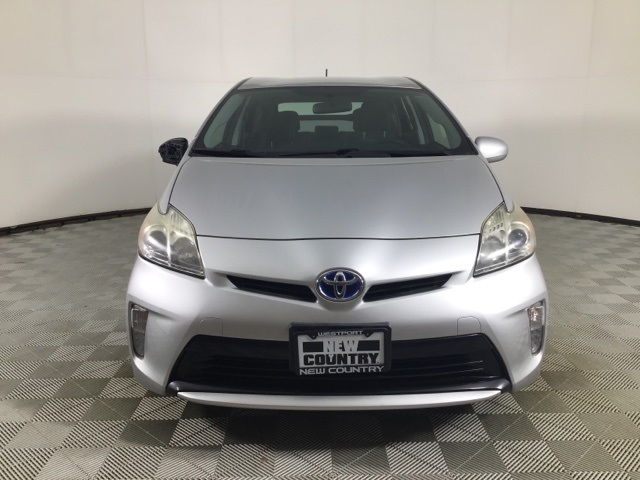 2013 Toyota Prius Three photo 2