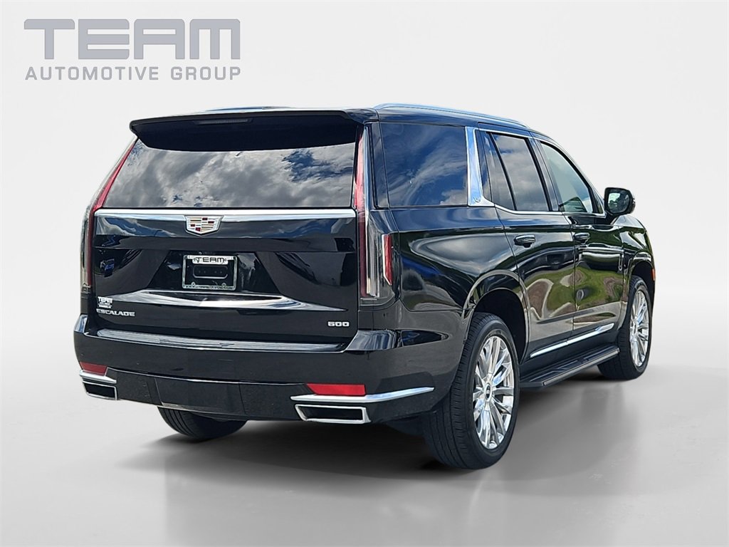2023 Cadillac Escalade Premium Luxury photo 4