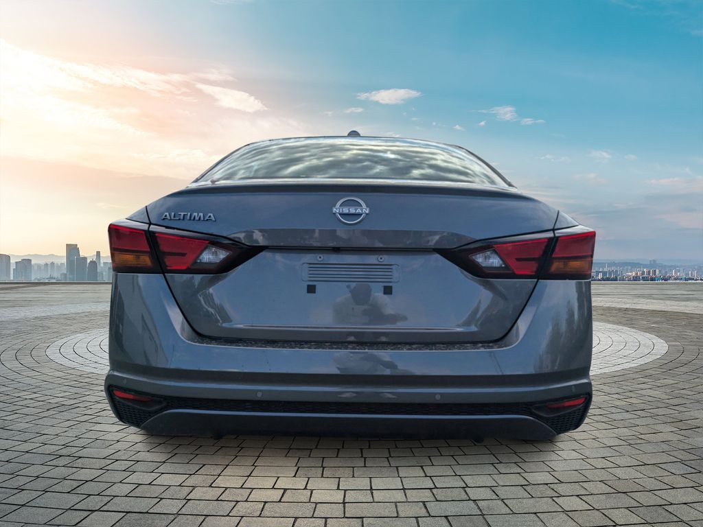 2025 Nissan Altima S photo 4