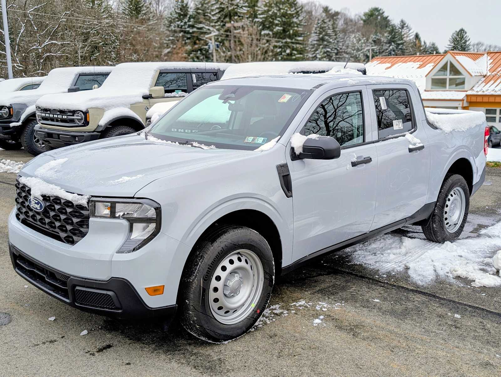 2025 Ford Maverick XL's photo