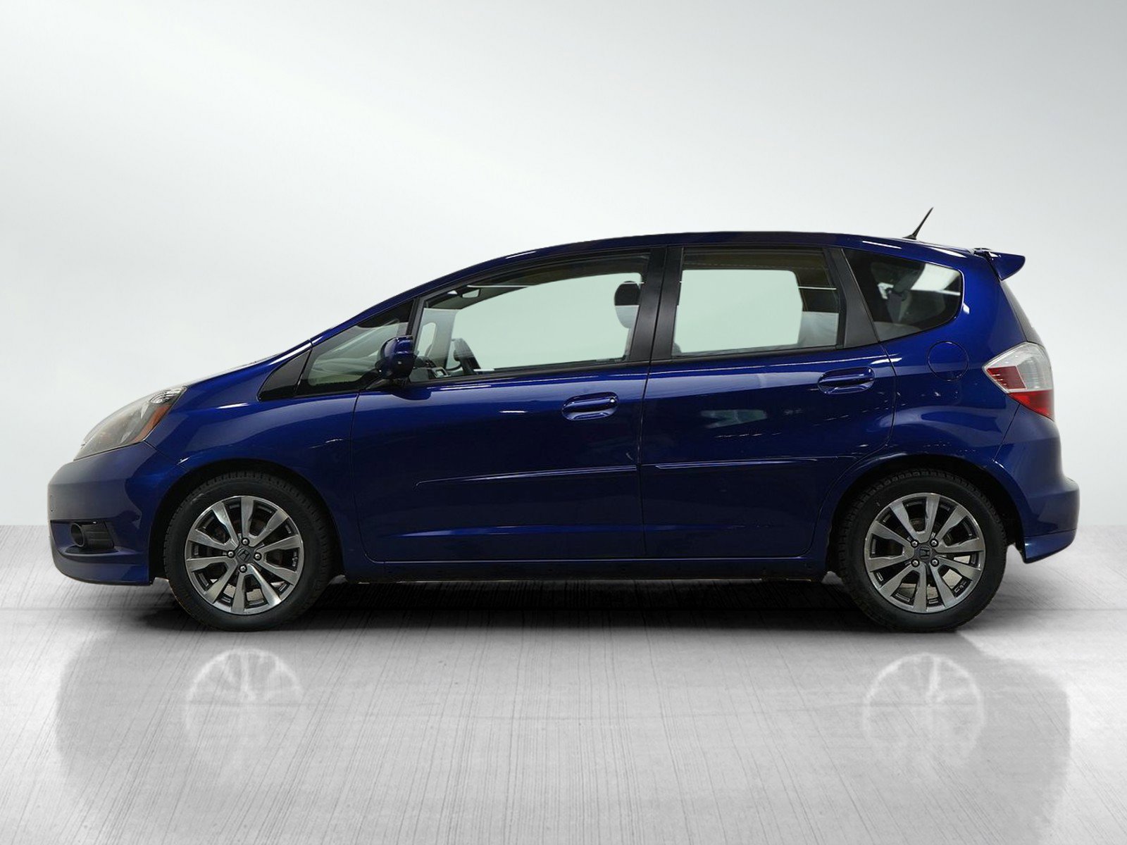 Used 2013 Honda Fit Sport with VIN JHMGE8G56DC063879 for sale in South Saint Paul, Minnesota