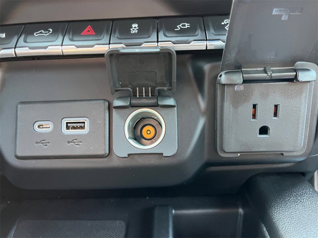 2022 Chevrolet Silverado 2500HD High Country photo 16