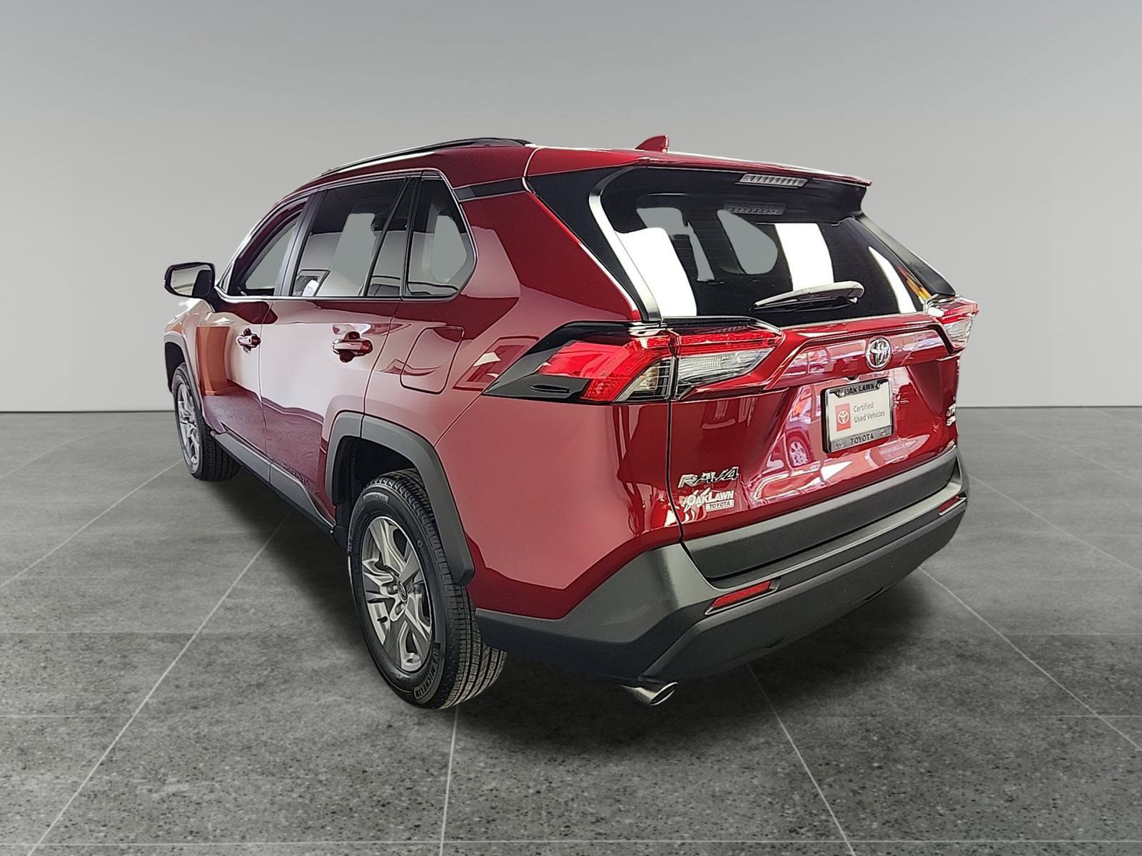 2025 Toyota RAV4 XLE photo 4