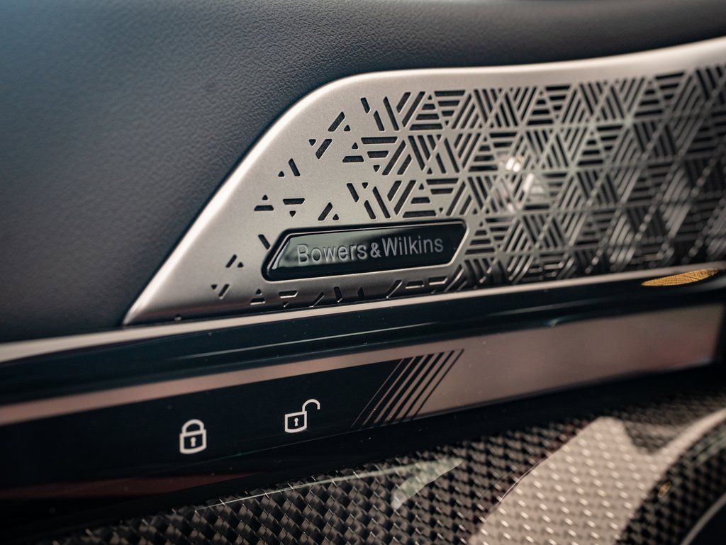 2026 Bmw 550e 550e xDrive photo 21