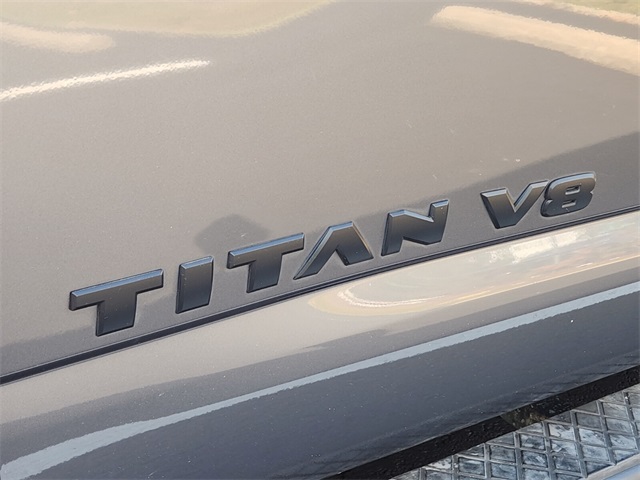 2019 Nissan Titan SL photo 5