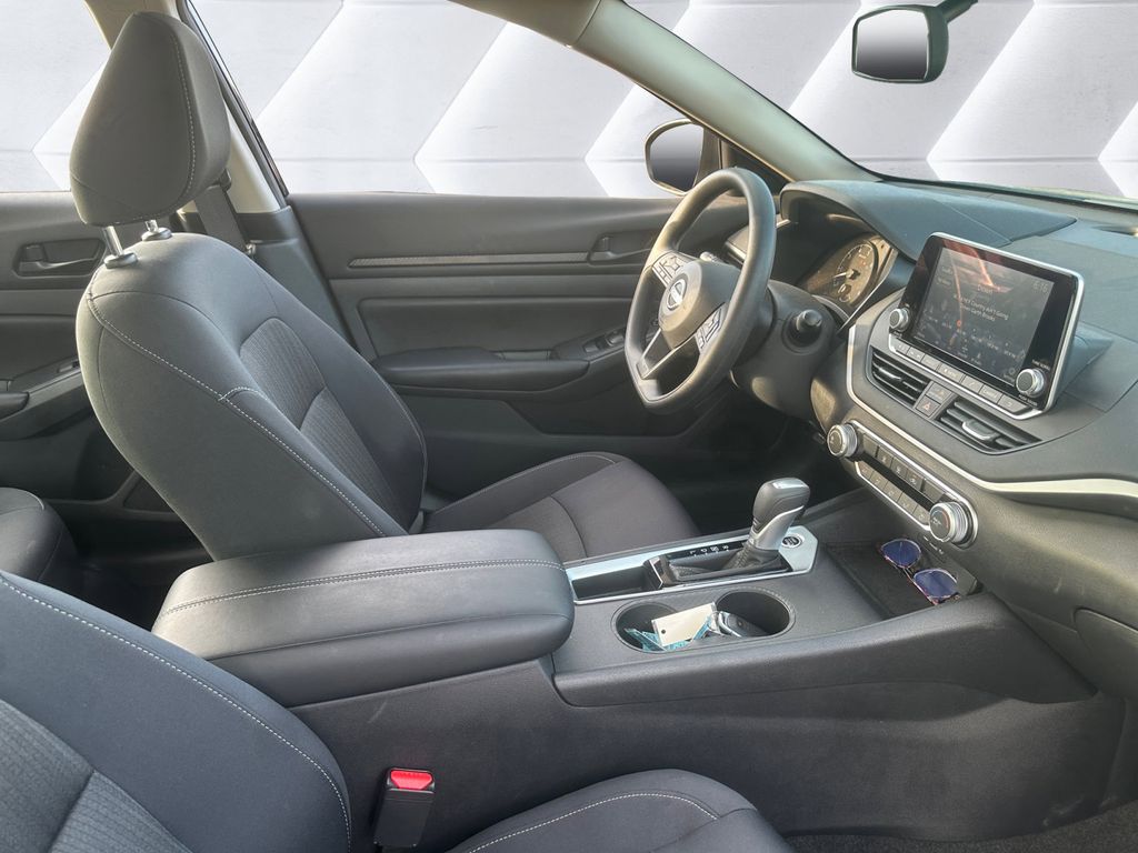2025 Nissan Altima 2.5 S photo 12
