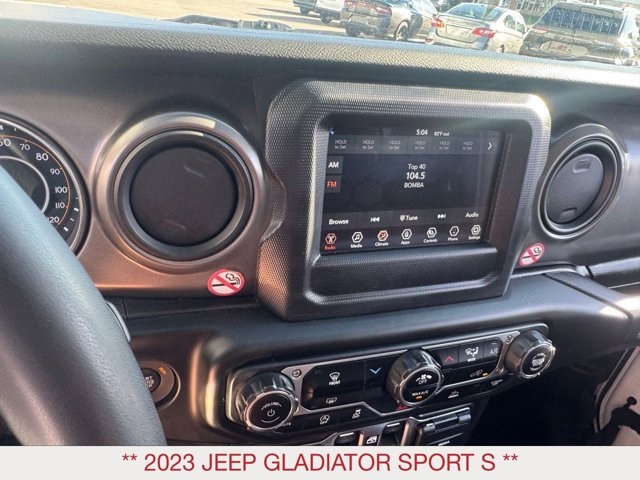 2023 Jeep Gladiator Sport photo 6