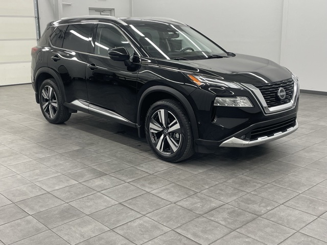 2022 Nissan Rogue Platinum's photo
