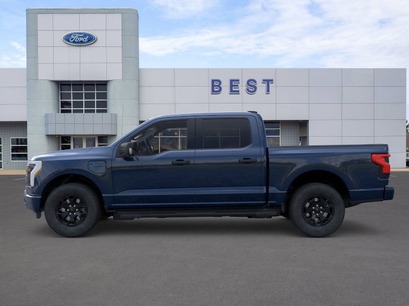 2025 Ford F-150 Lightning XLT photo 2