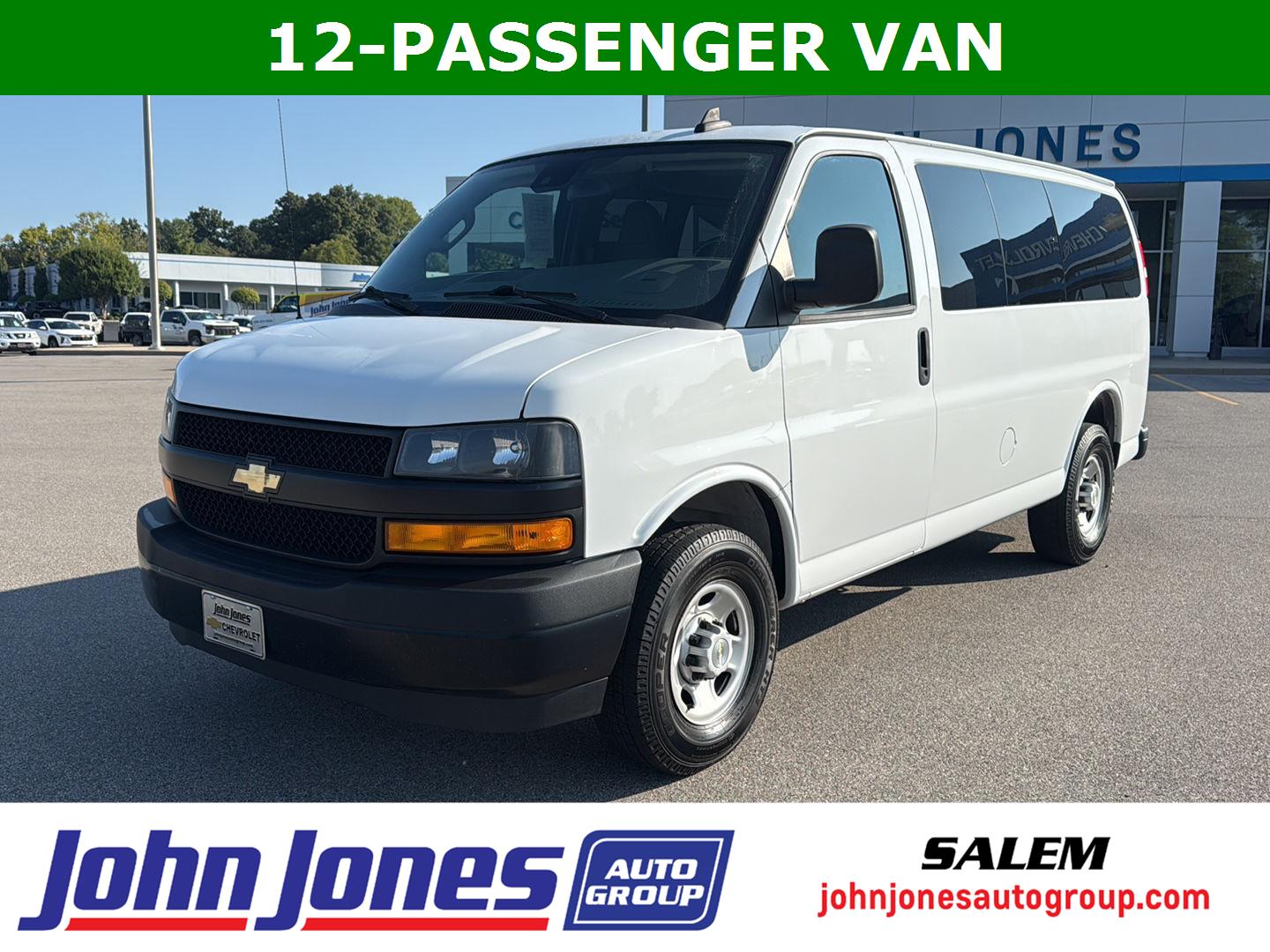 2021 Chevrolet Express Passenger LS's photo