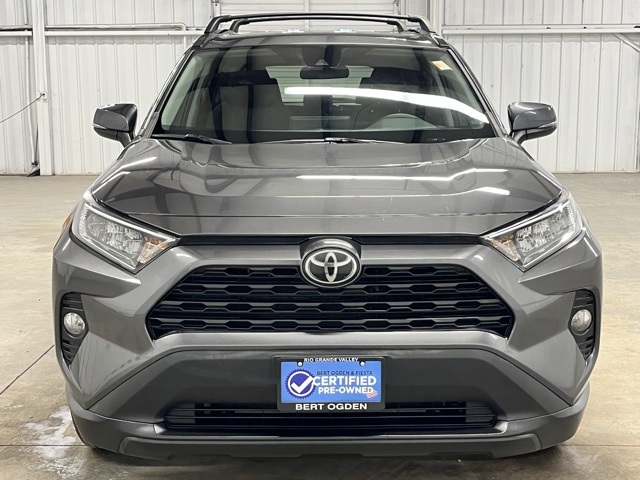 2021 Toyota RAV4 XLE photo 2