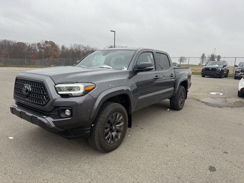 2023 Toyota Tacoma Limited photo 3