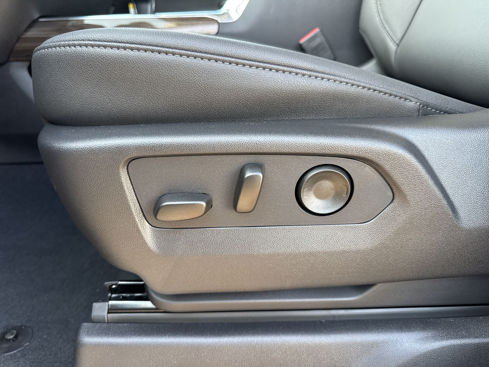 2026 Chevrolet Silverado 1500 RST photo 23