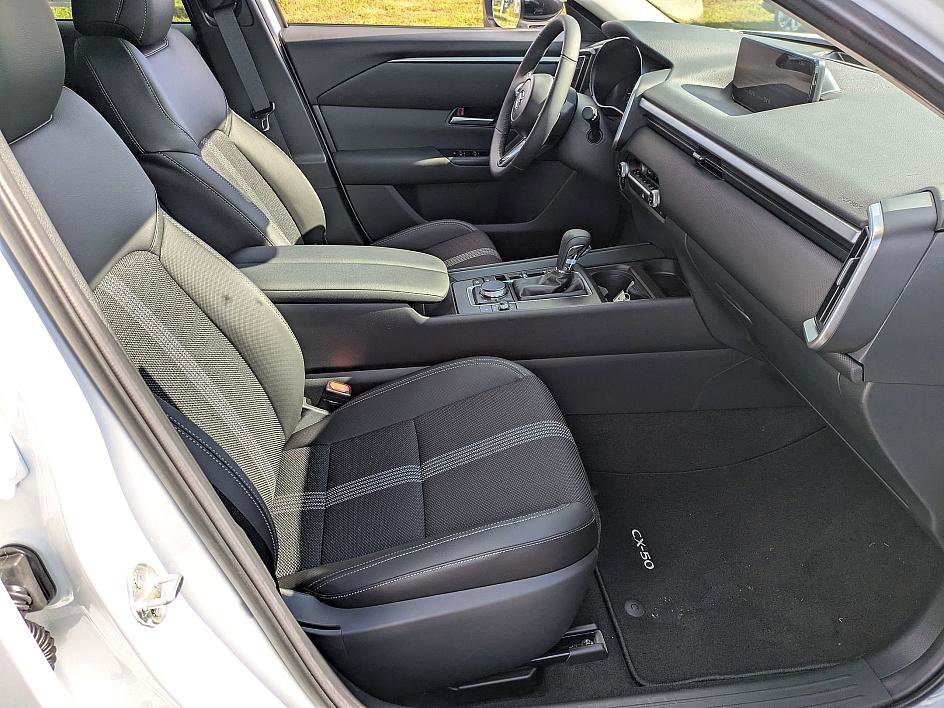 2025 Mazda CX-50 2.5 Select photo 29