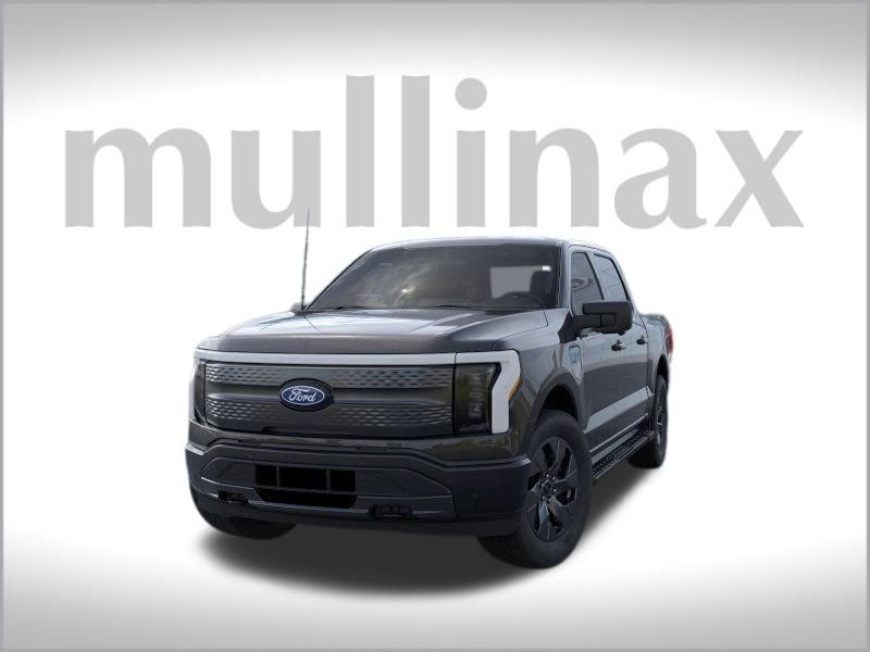 2025 Ford F-150 Lightning photo 2