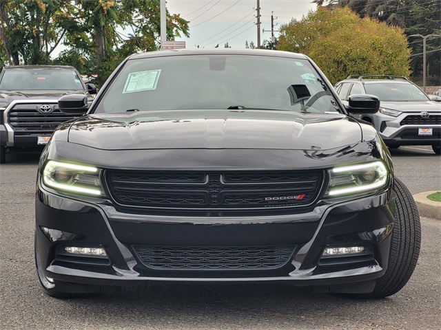 2016 Dodge Charger R/T photo 3