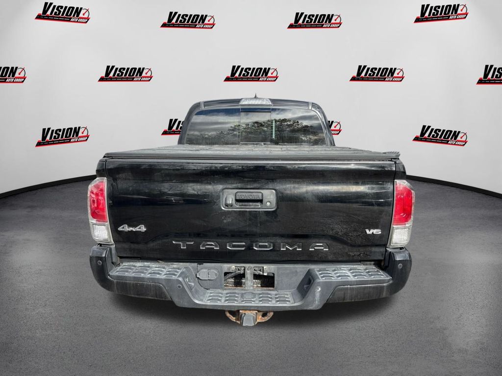 2017 Toyota Tacoma Limited photo 2