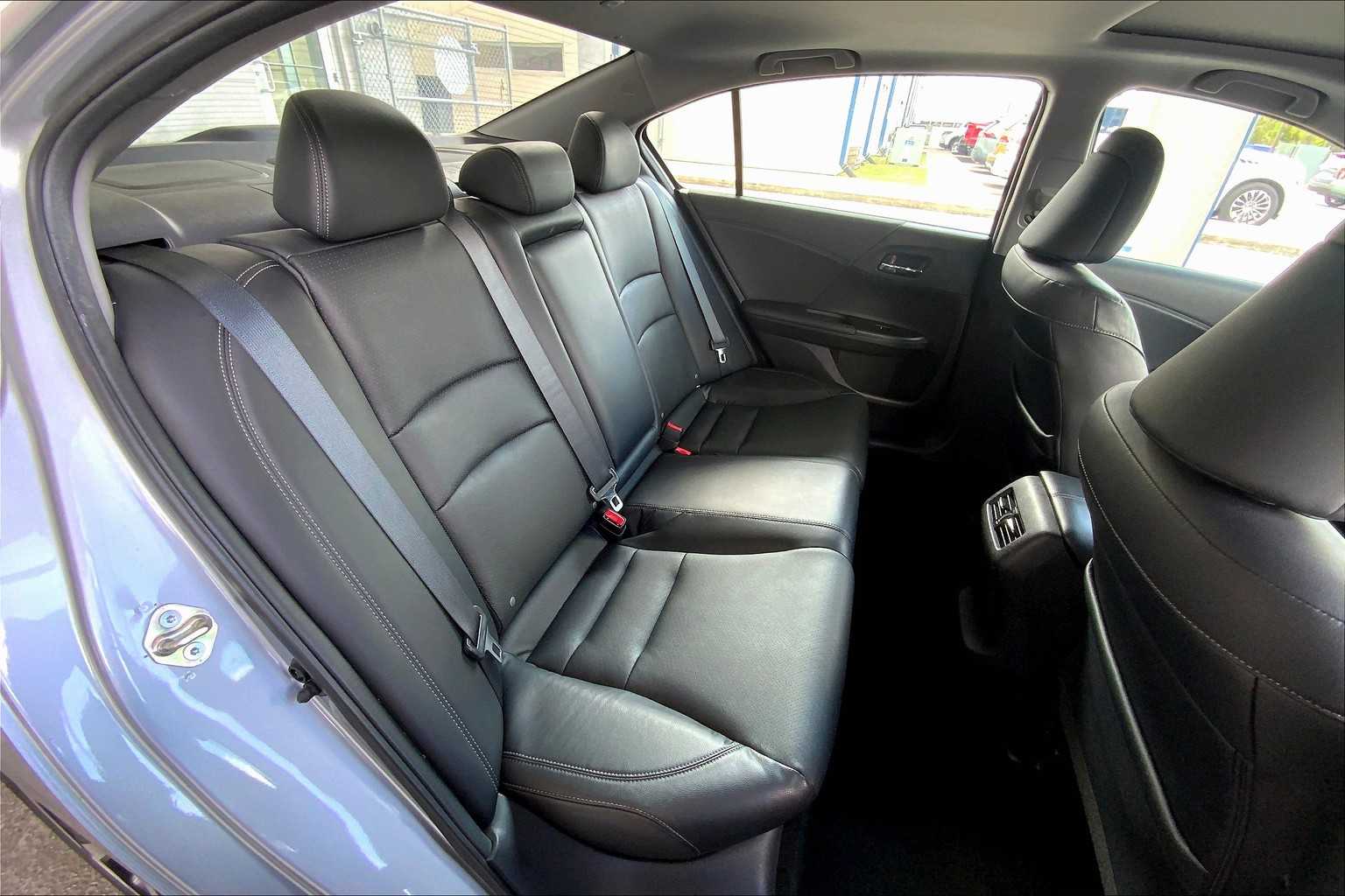 2016 Honda Accord EX-L photo 18