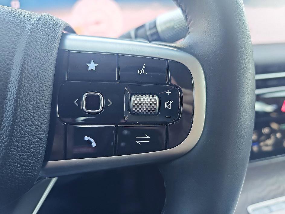 2025 Genesis G80 2.5T Advanced photo 23