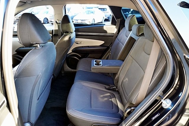 Used 2023 Black Hyundai SE image 14