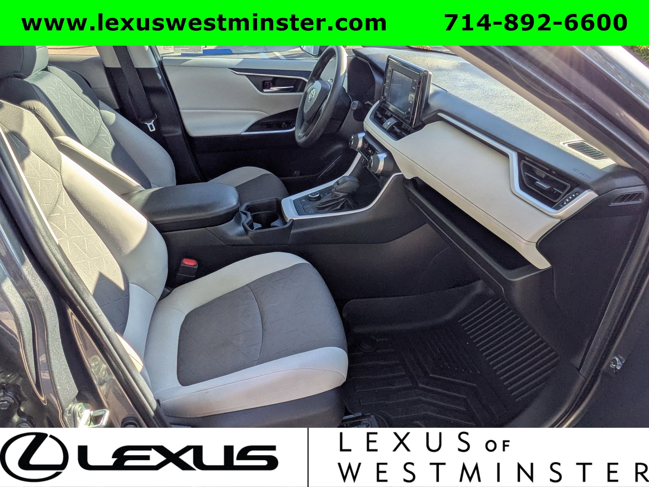 2019 Toyota RAV4 Hybrid XLE photo 2