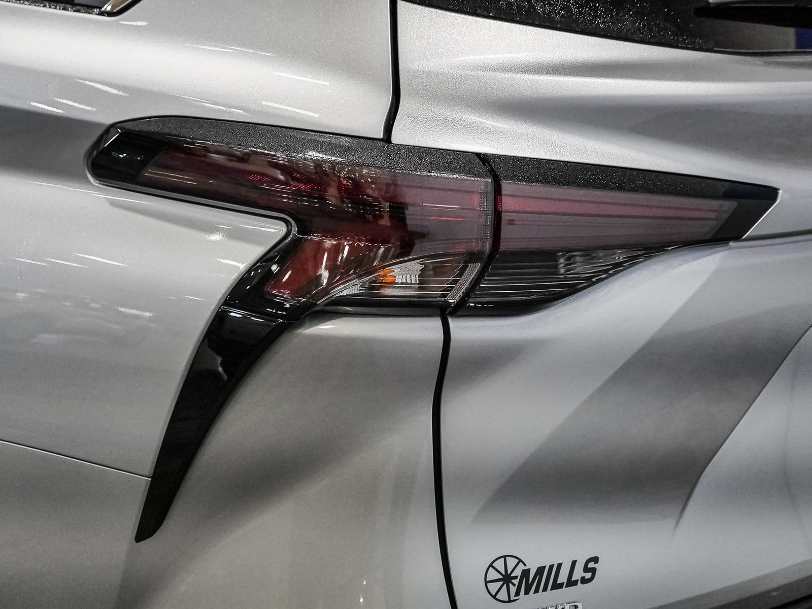 2024 Toyota Sienna XLE photo 13