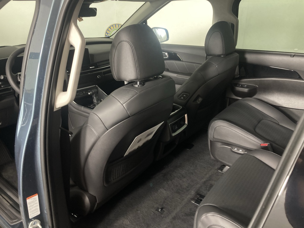 2026 Kia Carnival SX Prestige photo 2