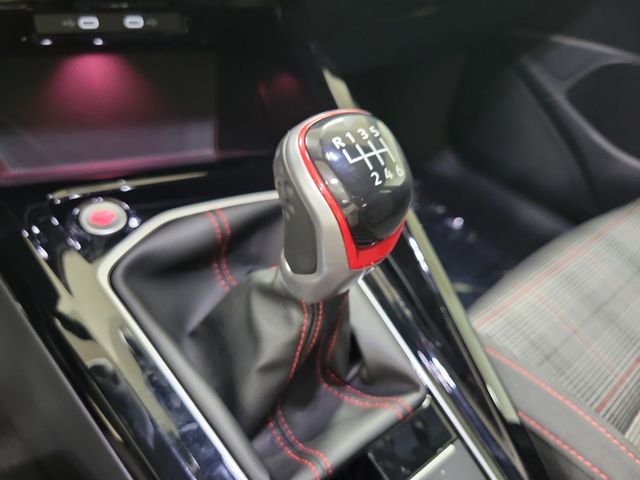 2024 Volkswagen Golf GTI 380 S photo 24