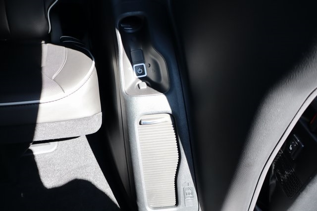 2026 Chrysler Pacifica Limited S Appearance photo 48