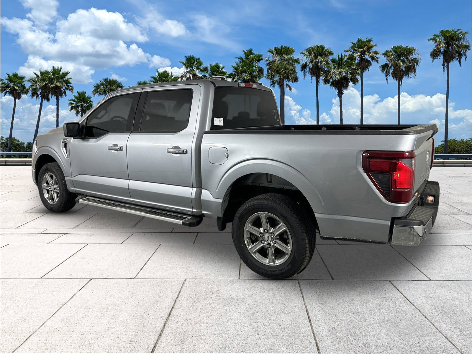 2025 Ford F-150 XLT photo 6