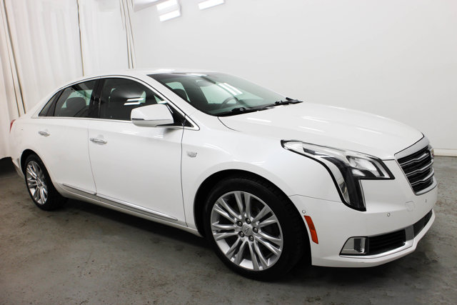 2018 Cadillac XTS Luxury photo 3