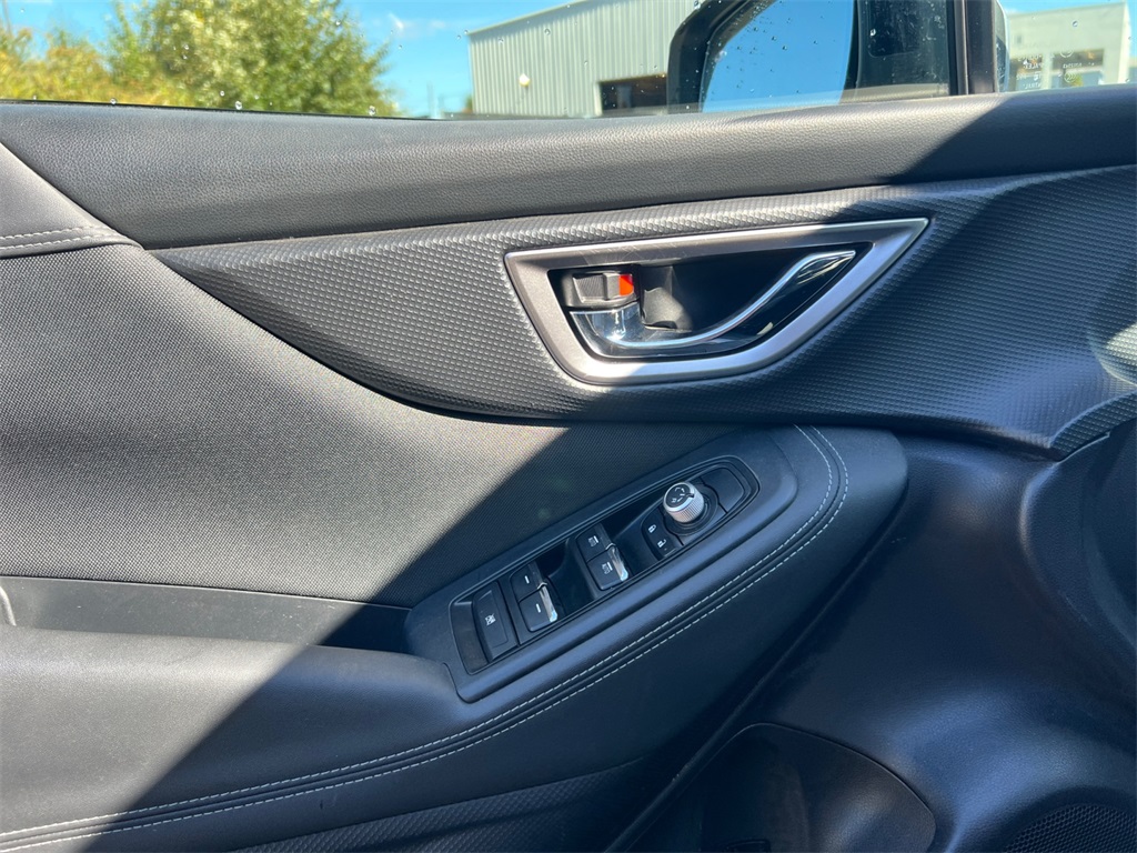 2020 Subaru Forester Premium photo 10