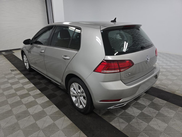 2018 Volkswagen Golf TSI SE photo 4