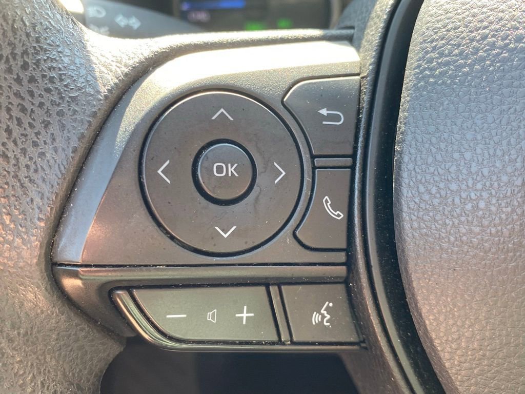 2022 Toyota RAV4 Hybrid XLE photo 21