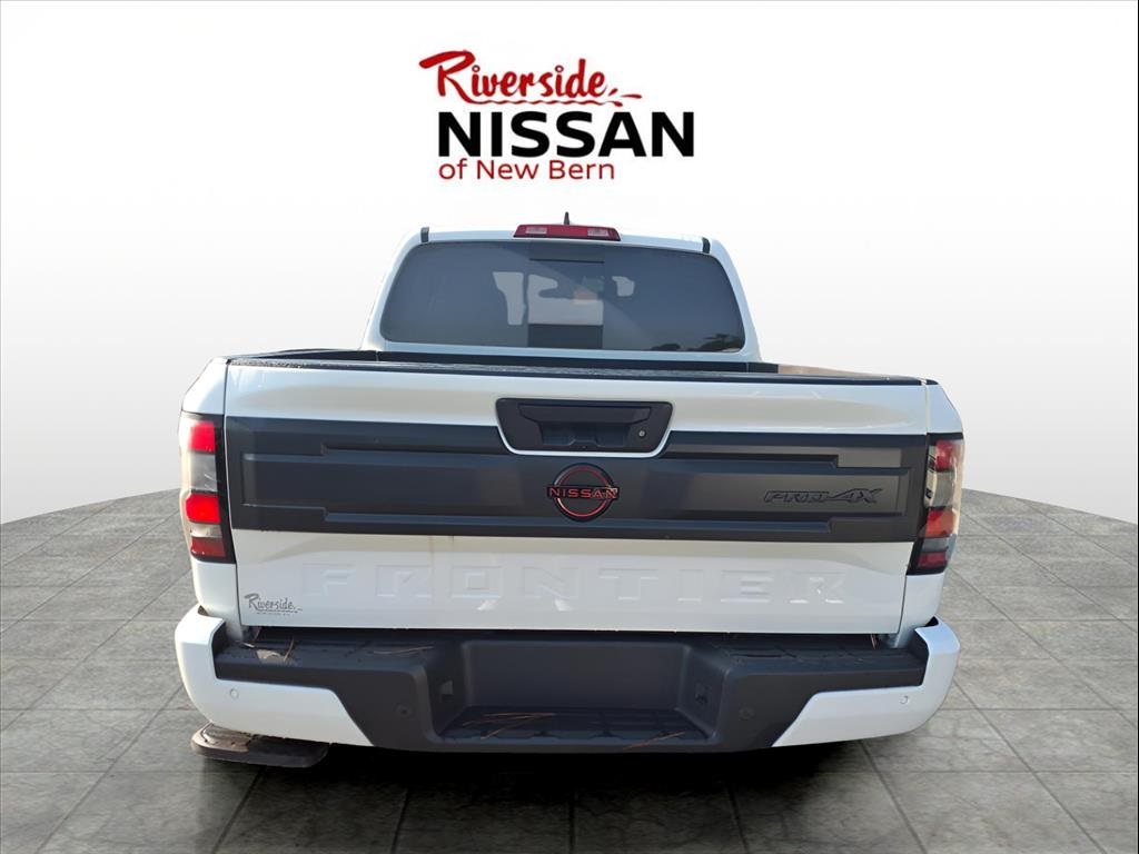 2025 Nissan Frontier PRO-4X photo 3