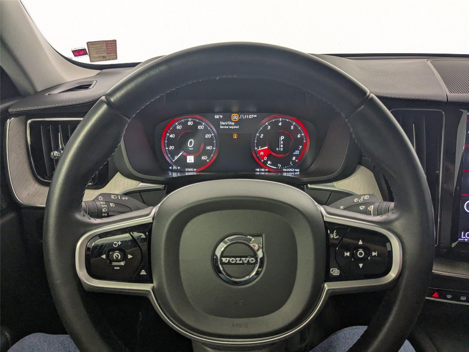 2021 Volvo XC60 Inscription photo 12