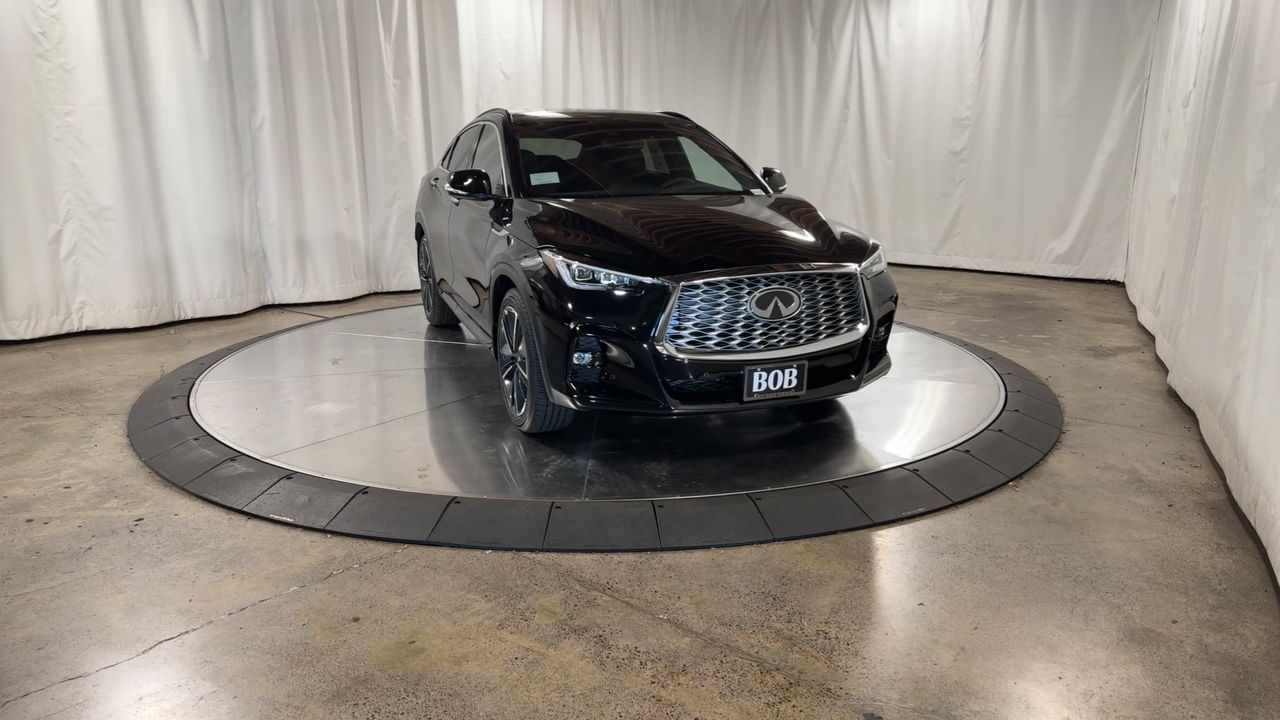 2025 Infiniti QX55 Essential photo 3