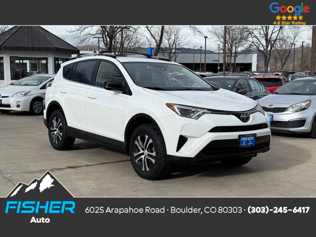 2017 Toyota RAV4 LE's photo