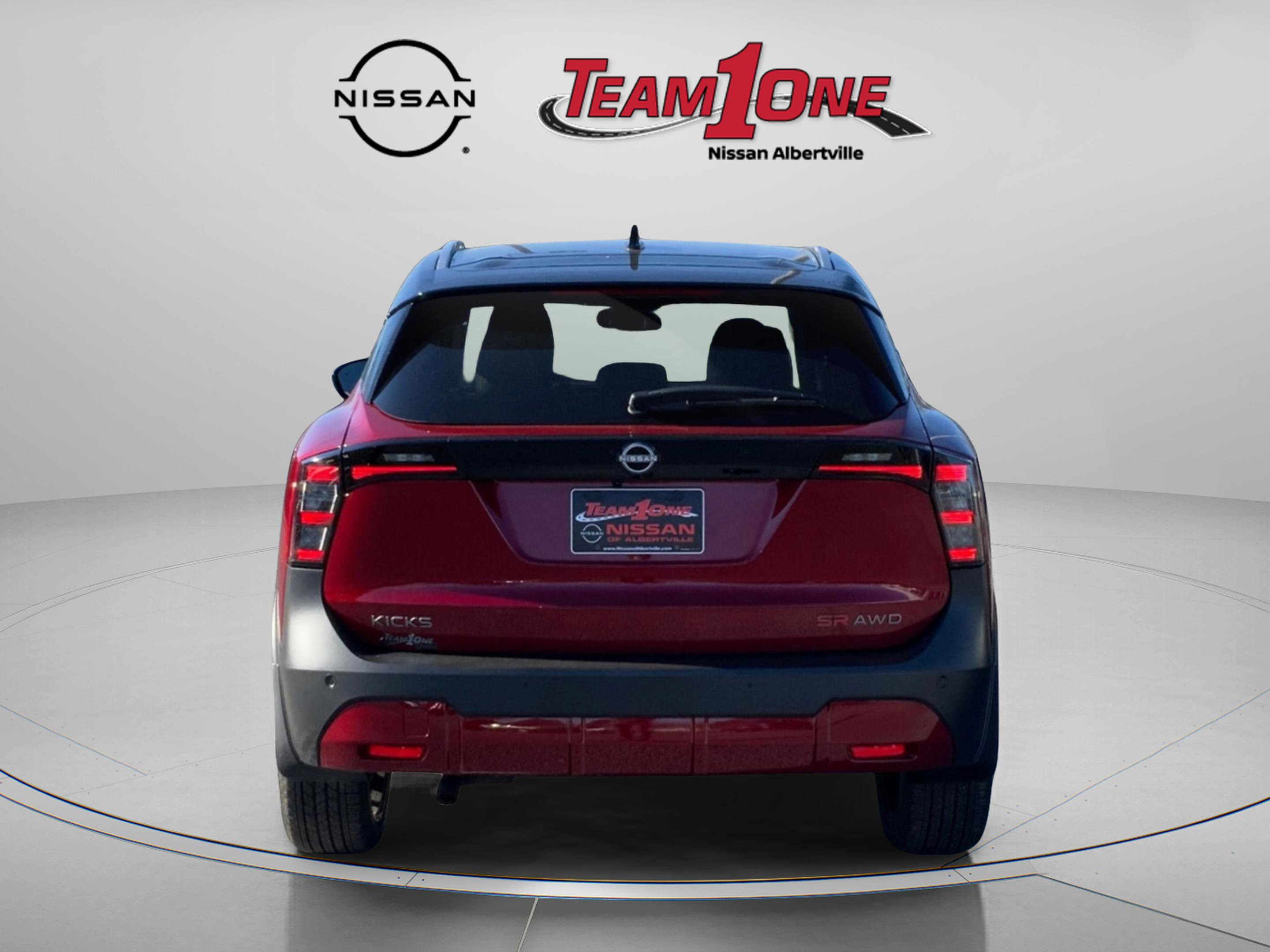 2025 Nissan Kicks SR photo 4