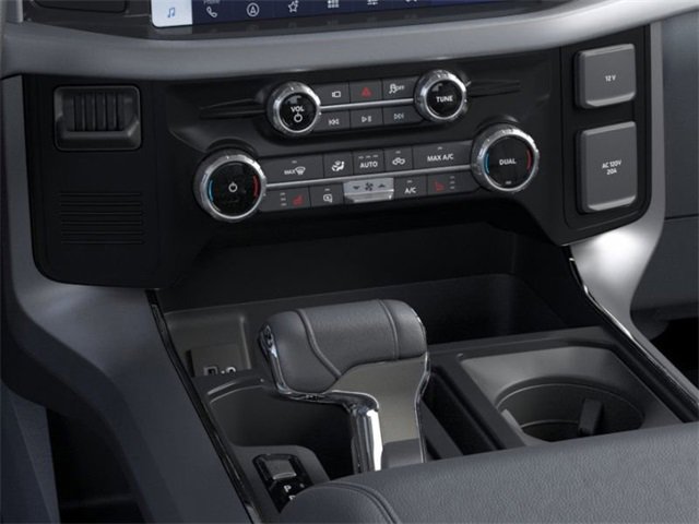 2025 Ford F-150 Lightning photo 15