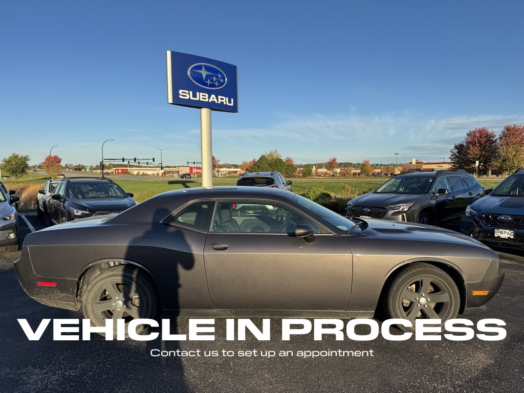 2013 Dodge Challenger SXT photo 2