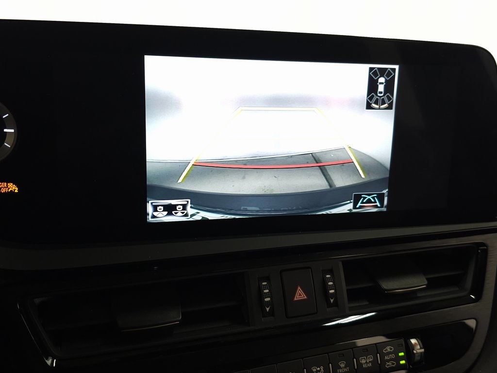 2022 LEXUS ES - Image 27