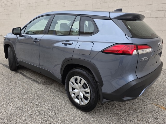 2025 Toyota Corolla Cross L photo 3