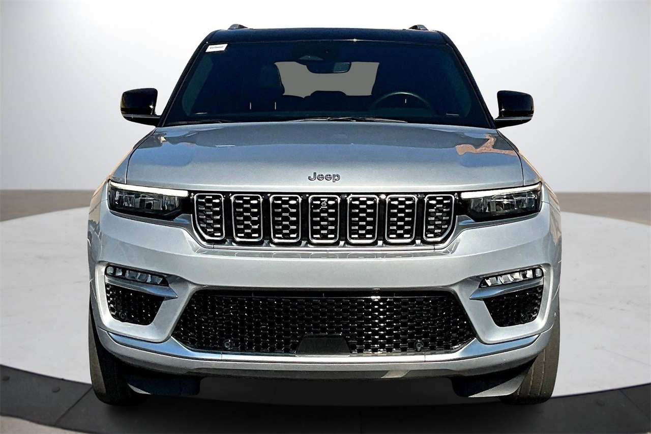 2022 Jeep Grand Cherokee Summit photo 3