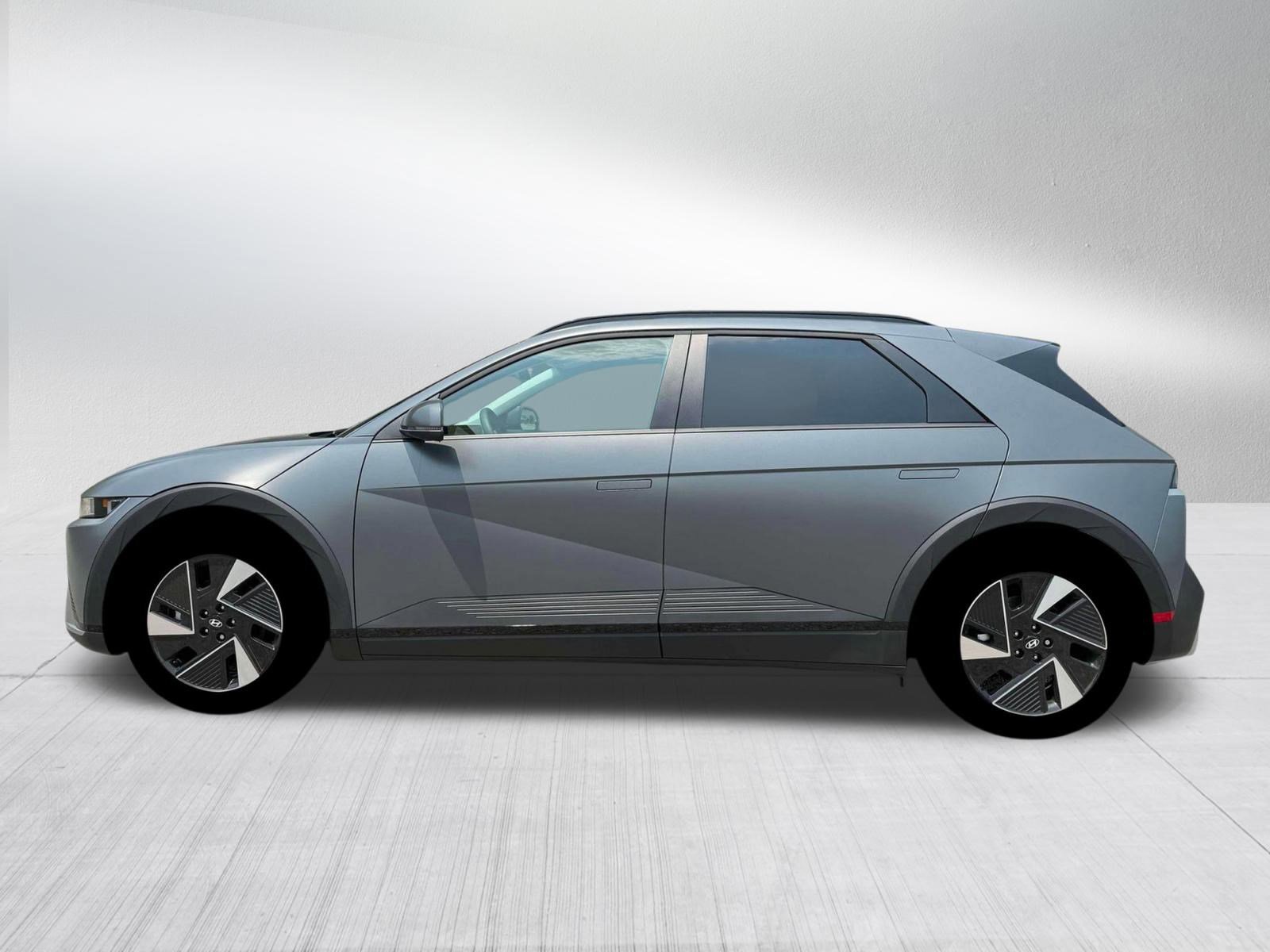2025 Hyundai Ioniq 5 SEL photo 3