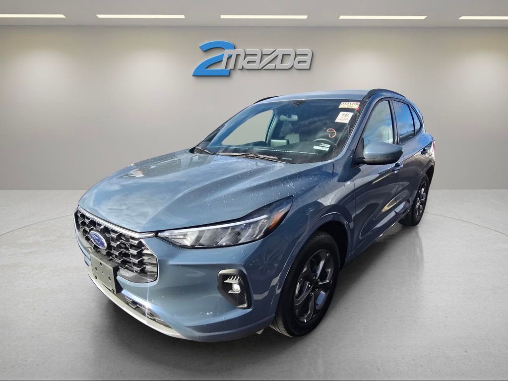 2024 Ford Escape ST-Line Select's photo
