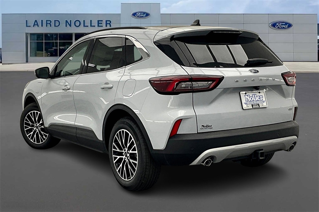2025 Ford Escape Plug-In Hybrid Base photo 3