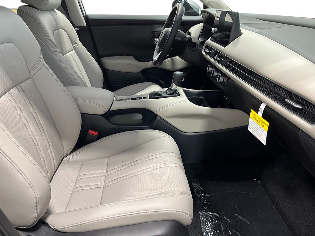 2026 Honda HR-V EX-L photo 25