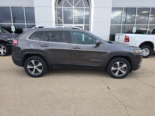 2019 Jeep Cherokee Limited photo 3