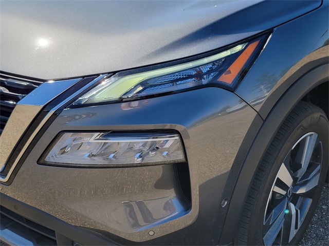 2022 Nissan Rogue SL photo 11